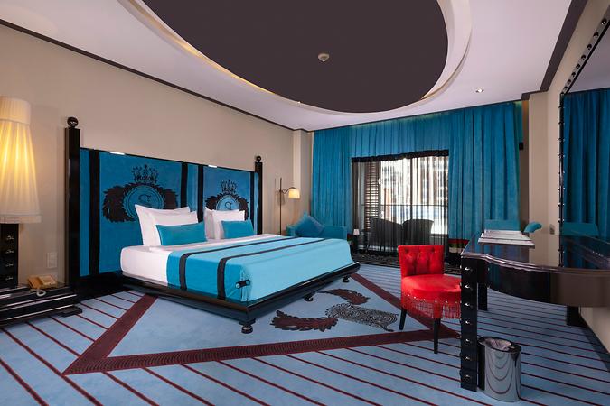 Luxury Kara Manzaralı